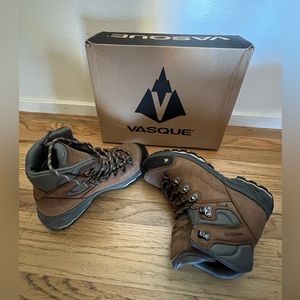 Vasque St. Elias GTX Hiking Boots - Women's